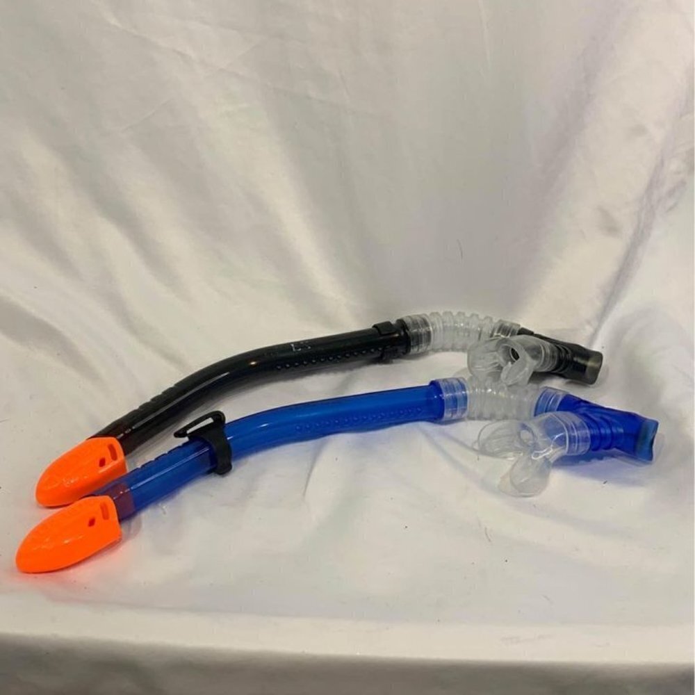 𝅺INTEX snorkels. Blue & black. Class A. EN-1972. New condition